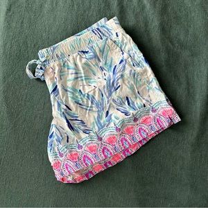 LILLY PULITZER 100% Rayon Large Shorts